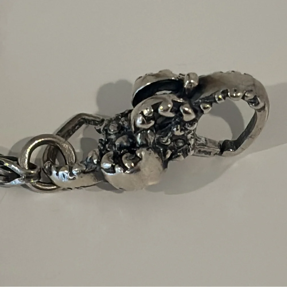 TROLLBEADS sterling silver bracelet with catching hearts lace lock clasp - Picture 4 of 17